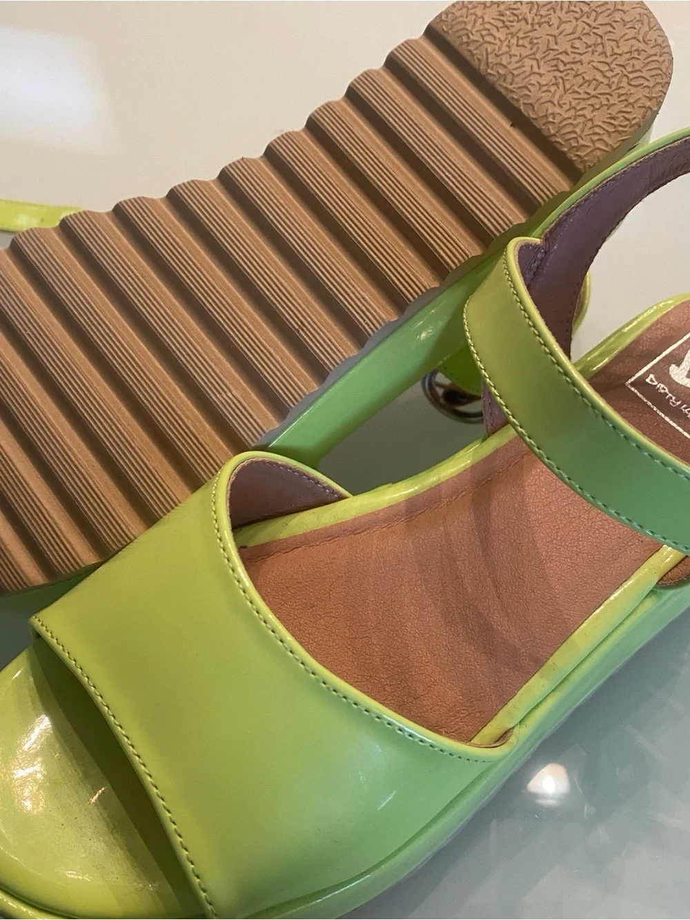 EUC Dirty Laundry Lime Green Patent Platform Sandals - Size 7